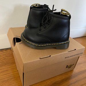 NIB Dr Martens Brooklee B Sz 4 Infant Toddler Boot